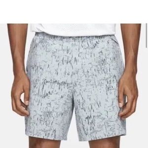 Outdoor Voices Men's Shorts Size M